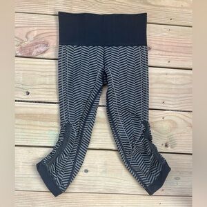 Lululemon cropped leggings. Size 2. Great condition.